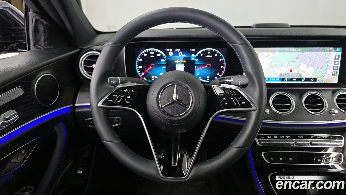 Mercedes-Benz E-Class 2022