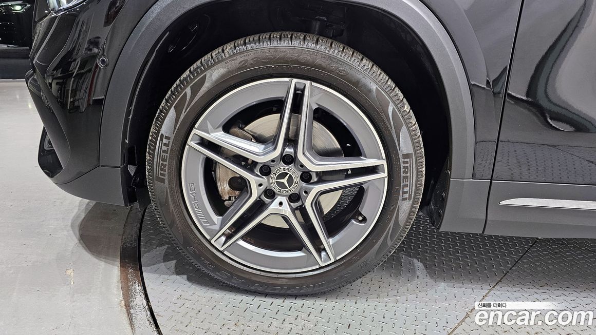 Mercedes-Benz GLA-Class 2023