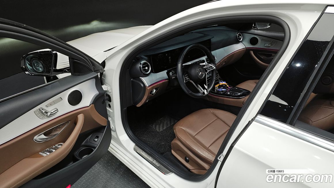 Mercedes-Benz E-Class 2021