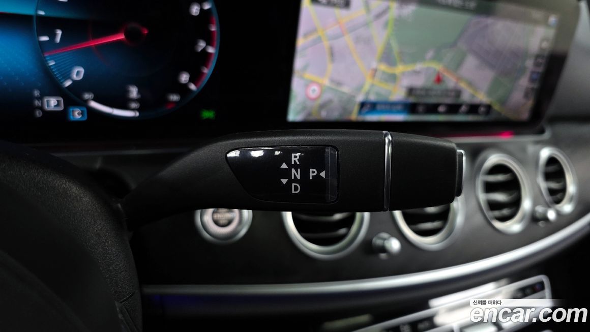 Mercedes-Benz E-Class 2022