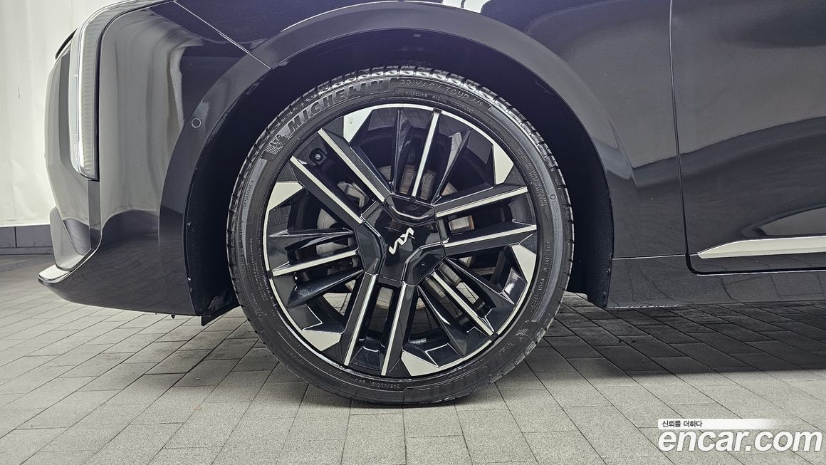 Kia K8 2025