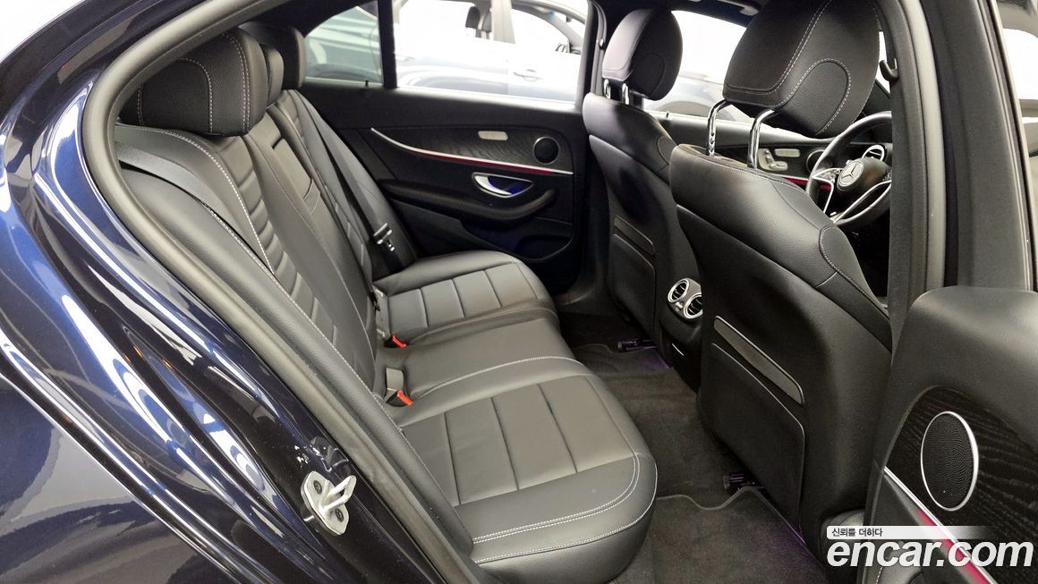 Mercedes-Benz E-Class 2022