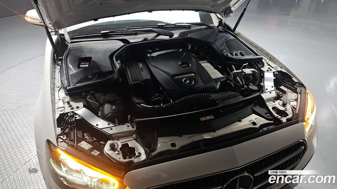 Mercedes-Benz E-Class 2021