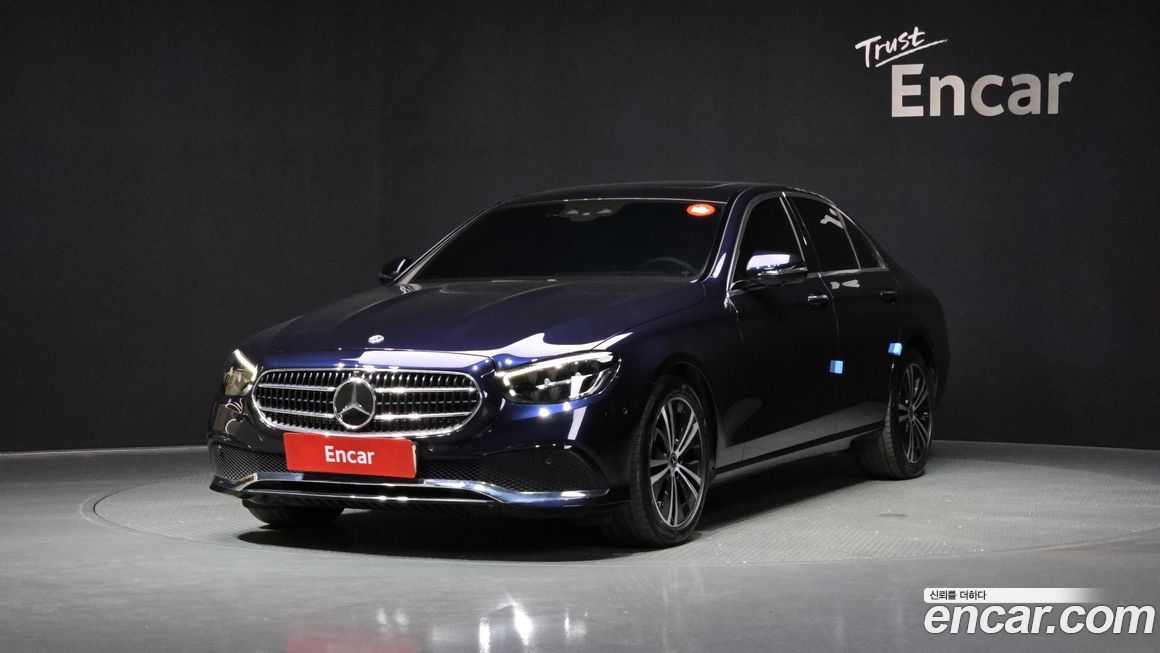 Mercedes-Benz E-Class 2022