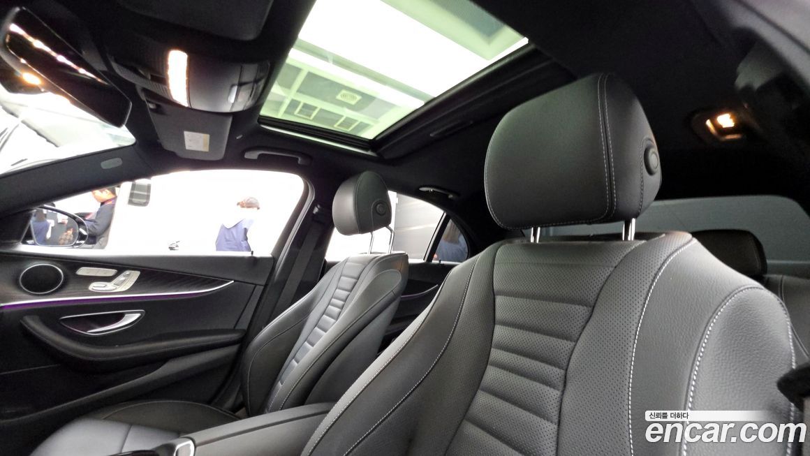 Mercedes-Benz E-Class 2022