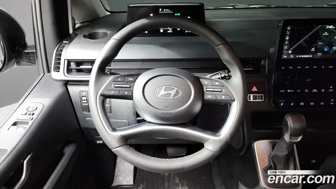 Hyundai Staria 2025