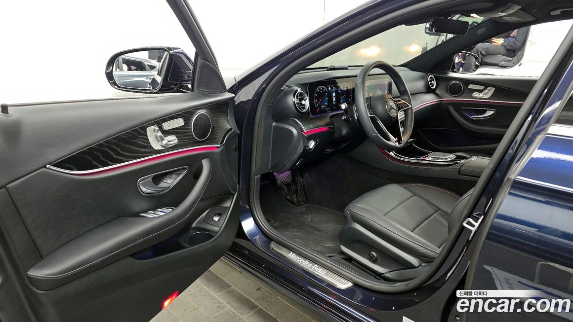 Mercedes-Benz E-Class 2022