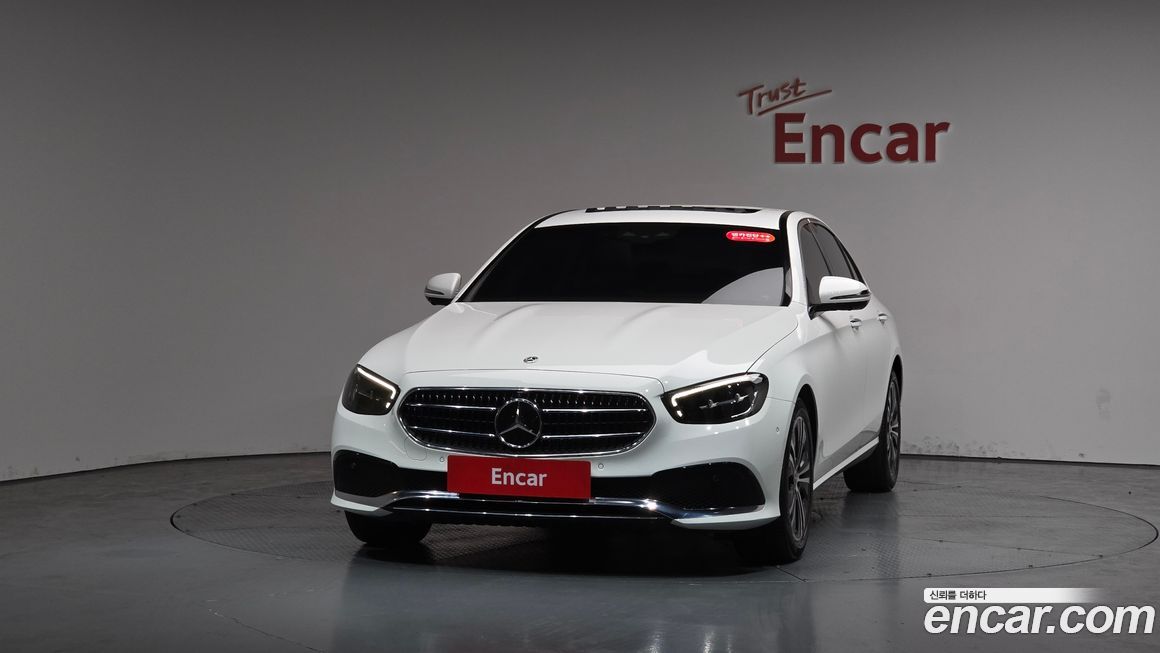 Mercedes-Benz E-Class 2022