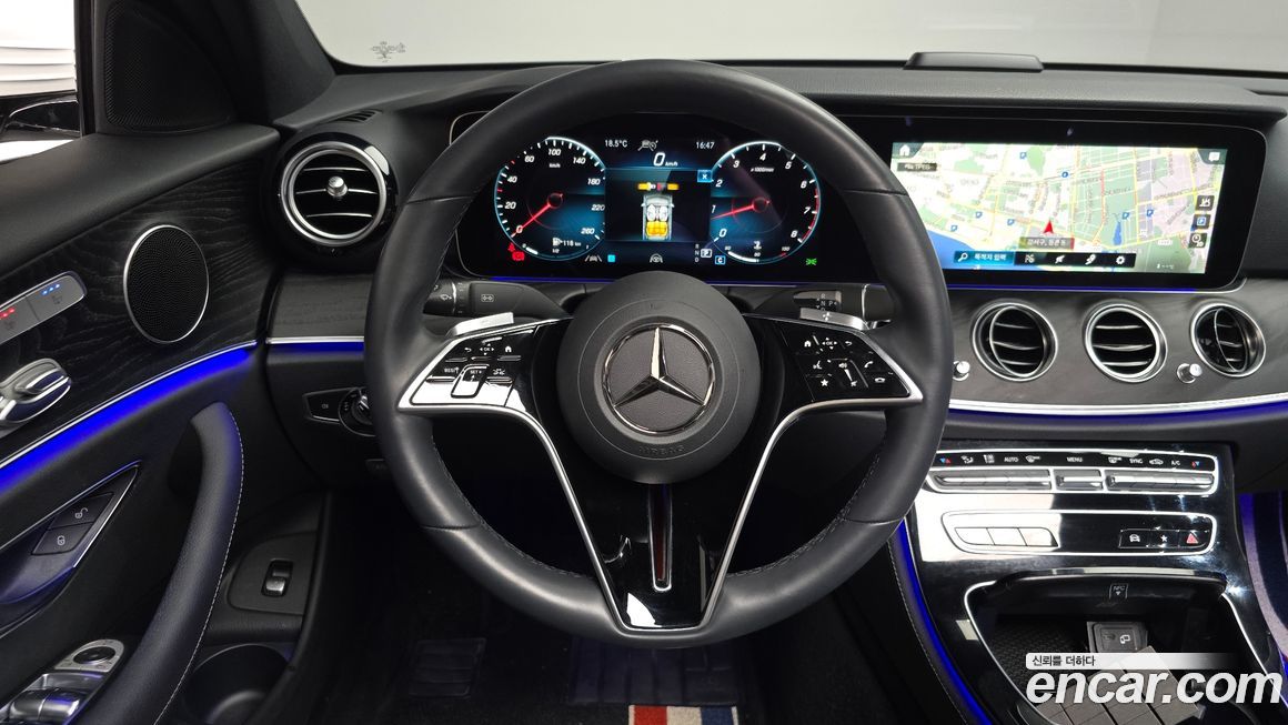 Mercedes-Benz E-Class 2022