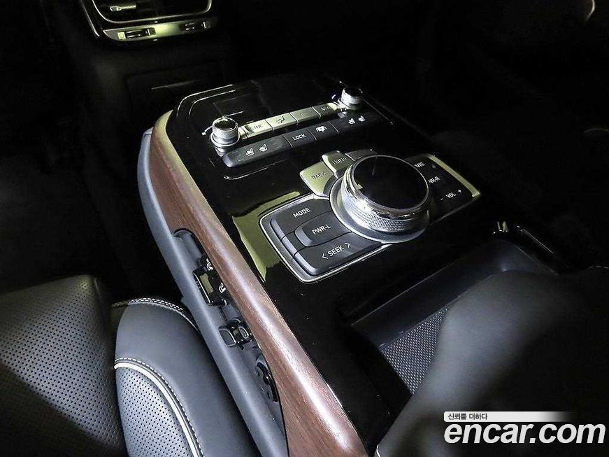 Genesis G90 2021