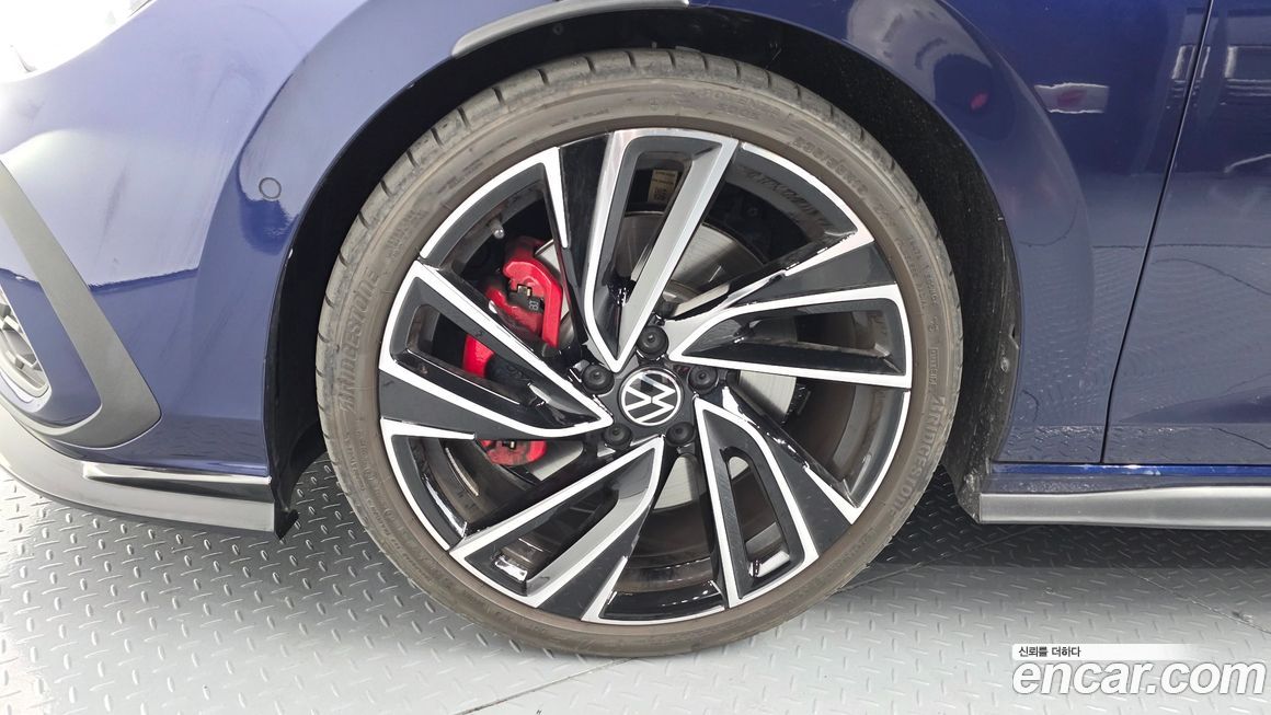 Volkswagen Golf 2024