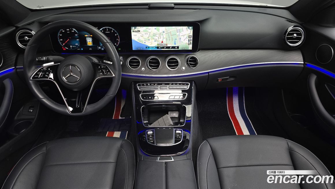 Mercedes-Benz E-Class 2022