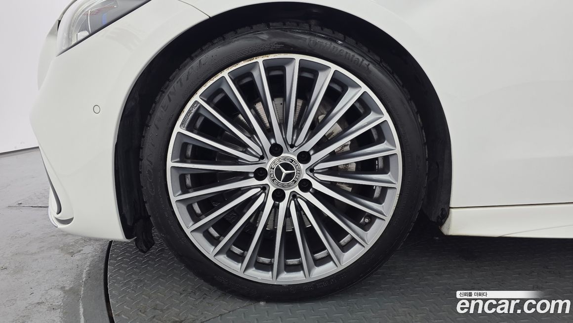Mercedes-Benz C-Class 2023