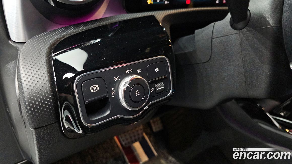 Mercedes-Benz CLA-Class 2021