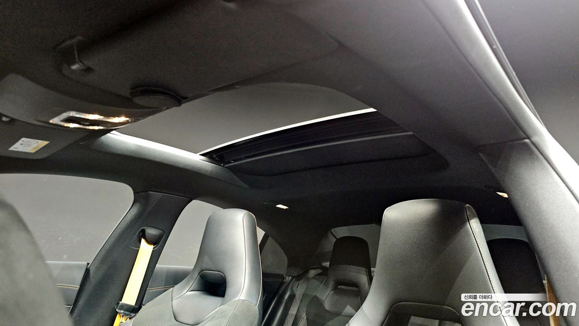 Mercedes-Benz CLA-Class 2021