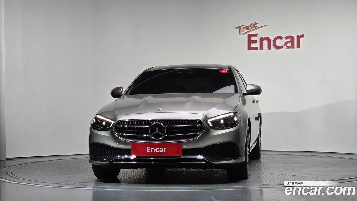 Mercedes-Benz E-Class 2022