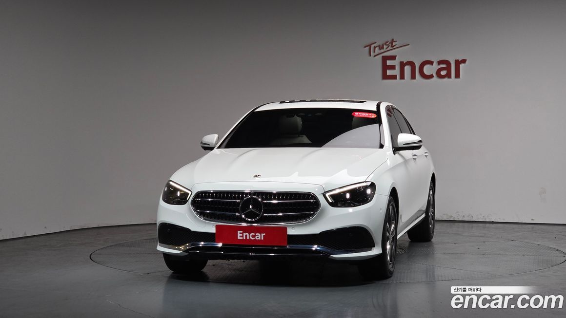 Mercedes-Benz E-Class 2022