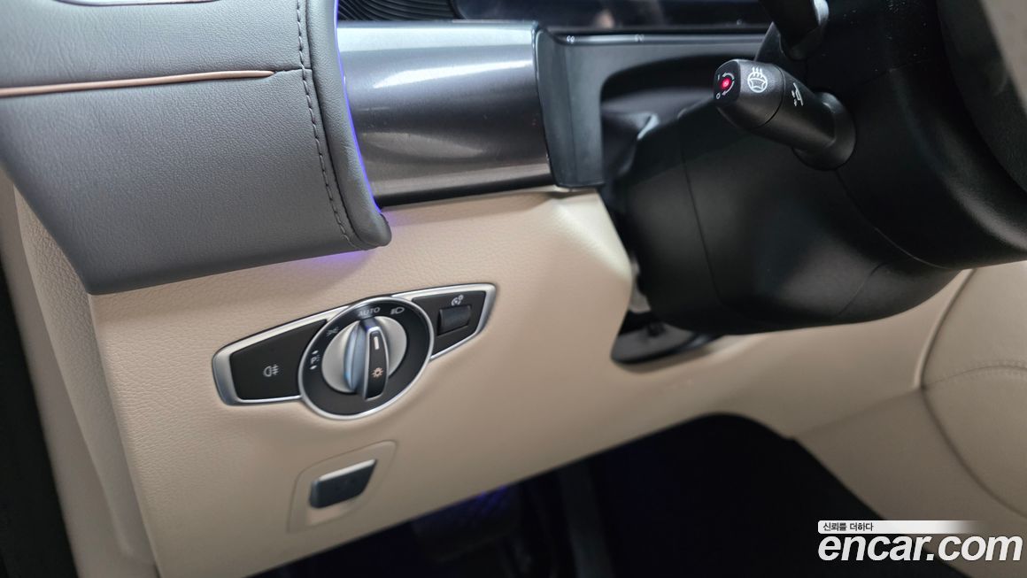 Mercedes-Benz EQC 2021