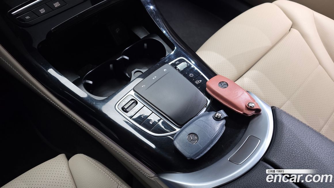 Mercedes-Benz EQC 2021