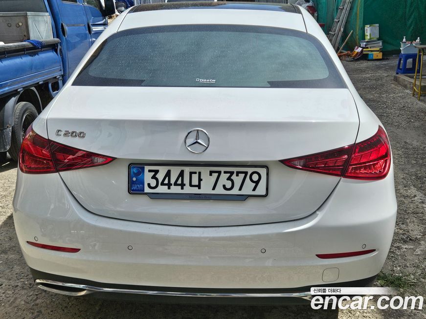 Mercedes-Benz C-Class 2024