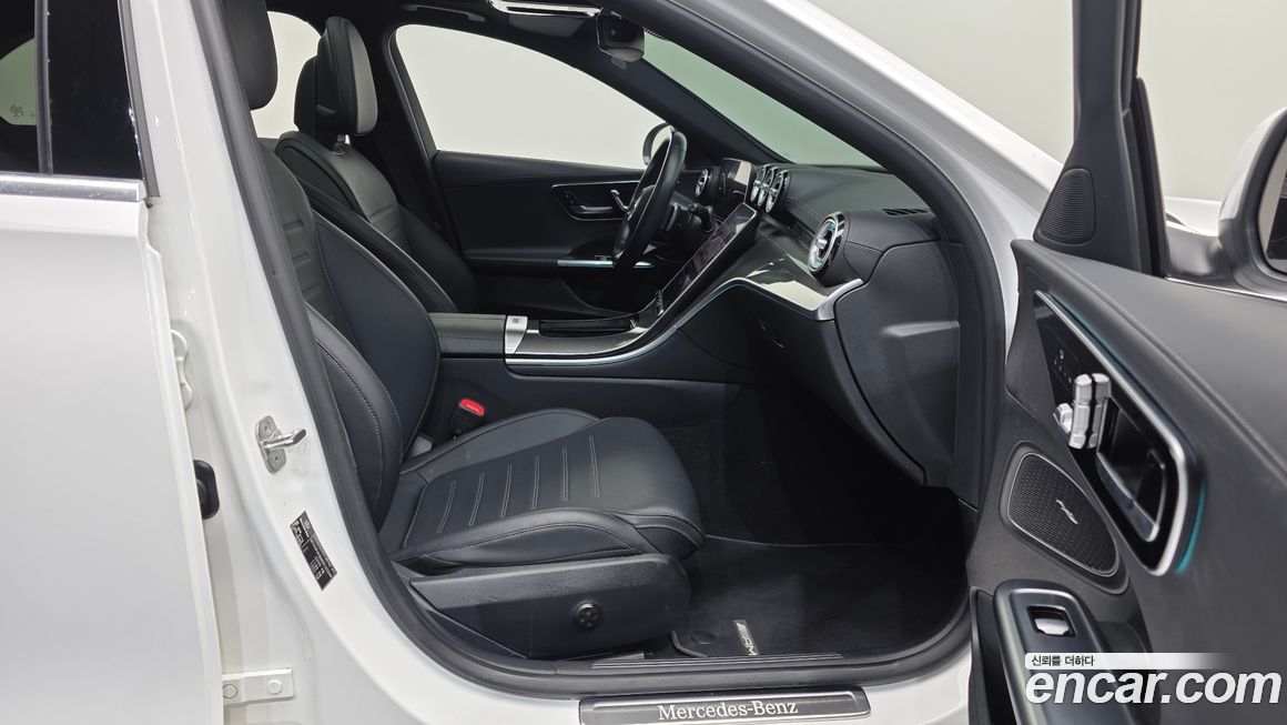 Mercedes-Benz C-Class 2023