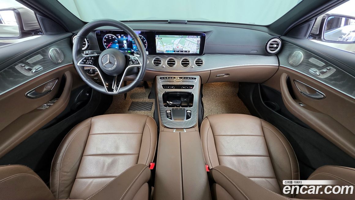 Mercedes-Benz E-Class 2022