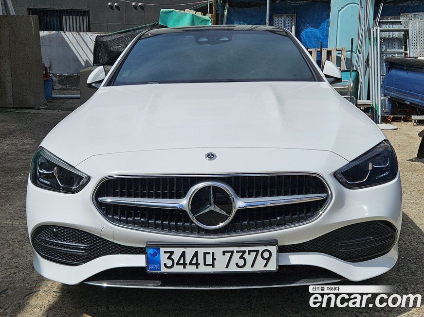 Mercedes-Benz C-Class 2024