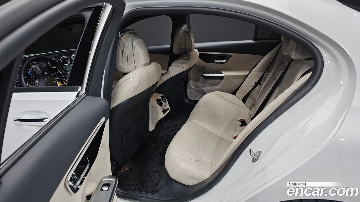 Mercedes-Benz C-Class 2023