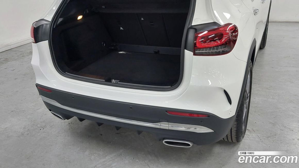 Mercedes-Benz GLA-Class 2023