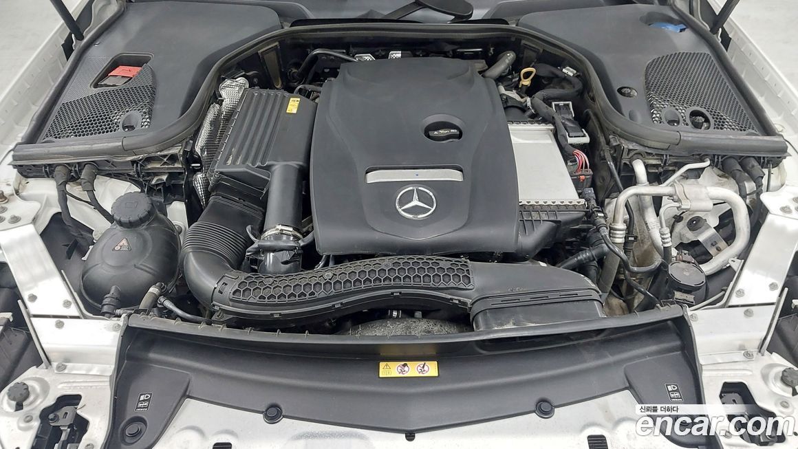 Mercedes-Benz E-Class 2022