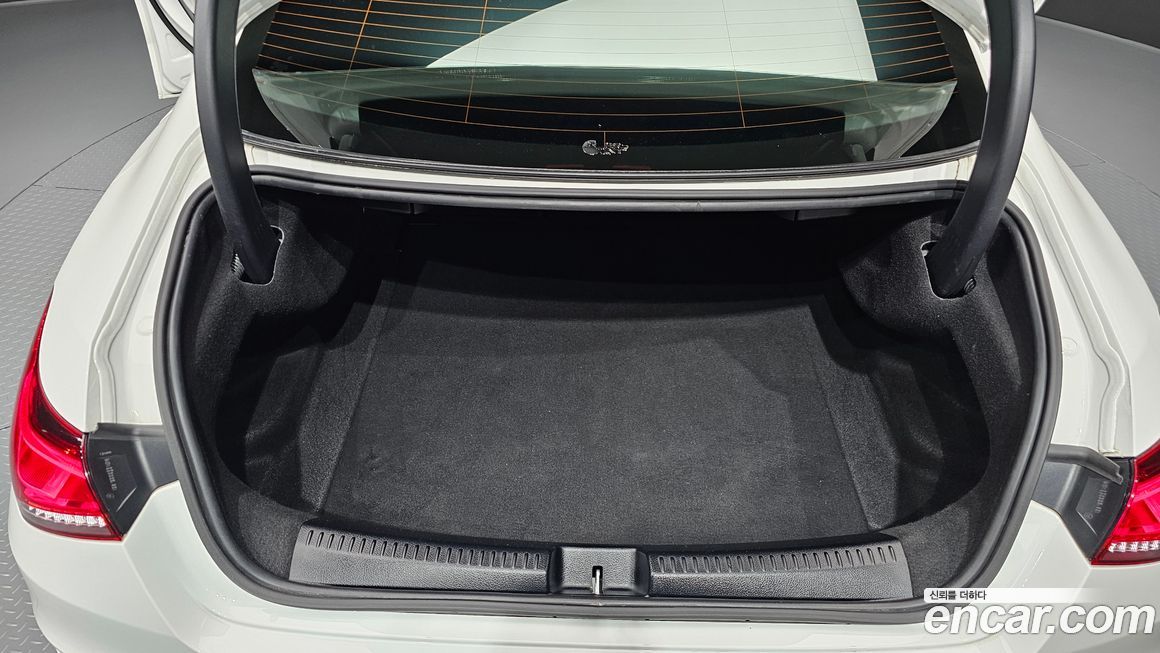 Mercedes-Benz CLA-Class 2021