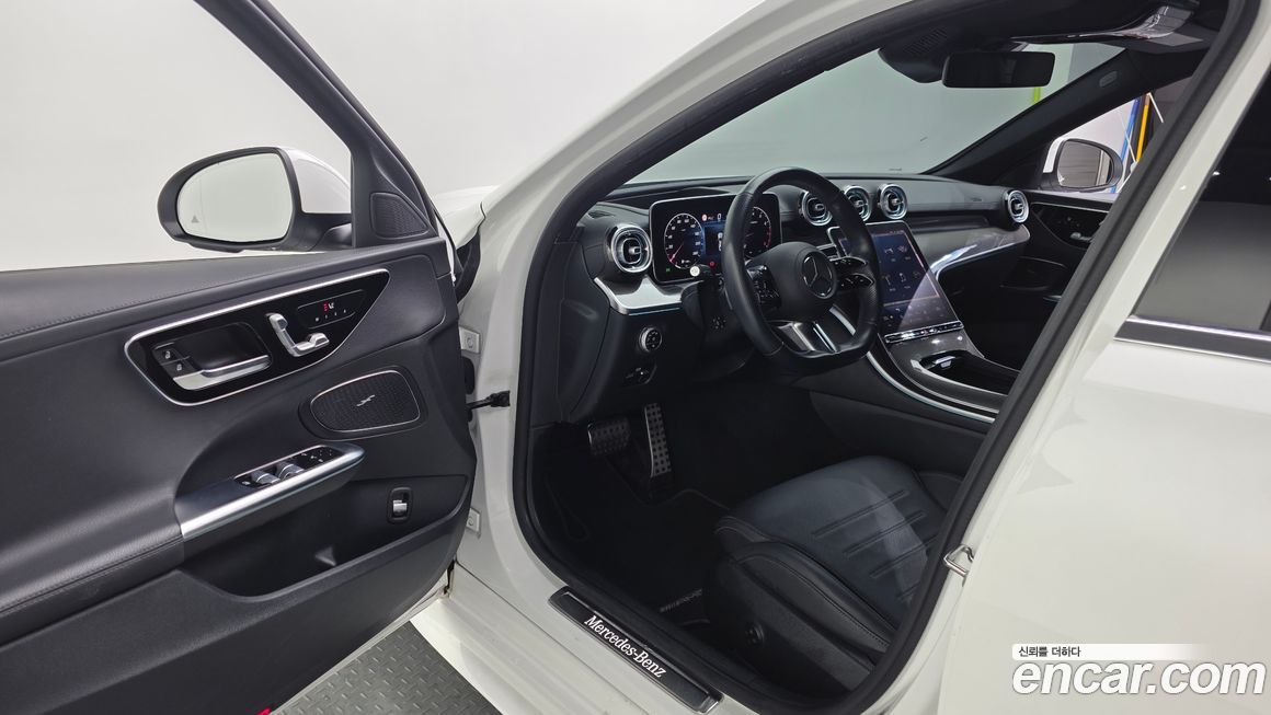 Mercedes-Benz C-Class 2023