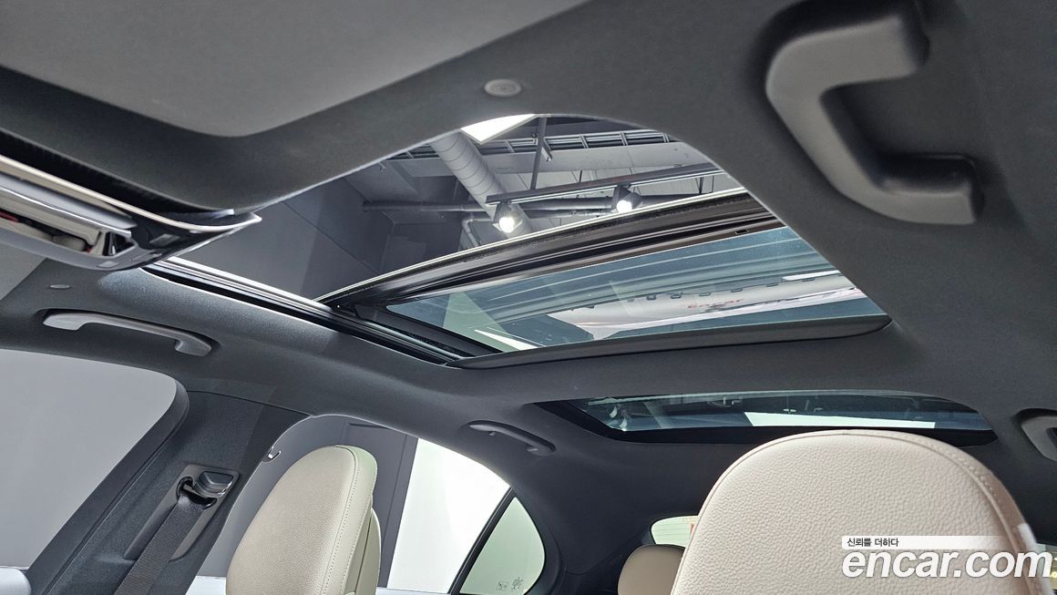 Mercedes-Benz C-Class 2023