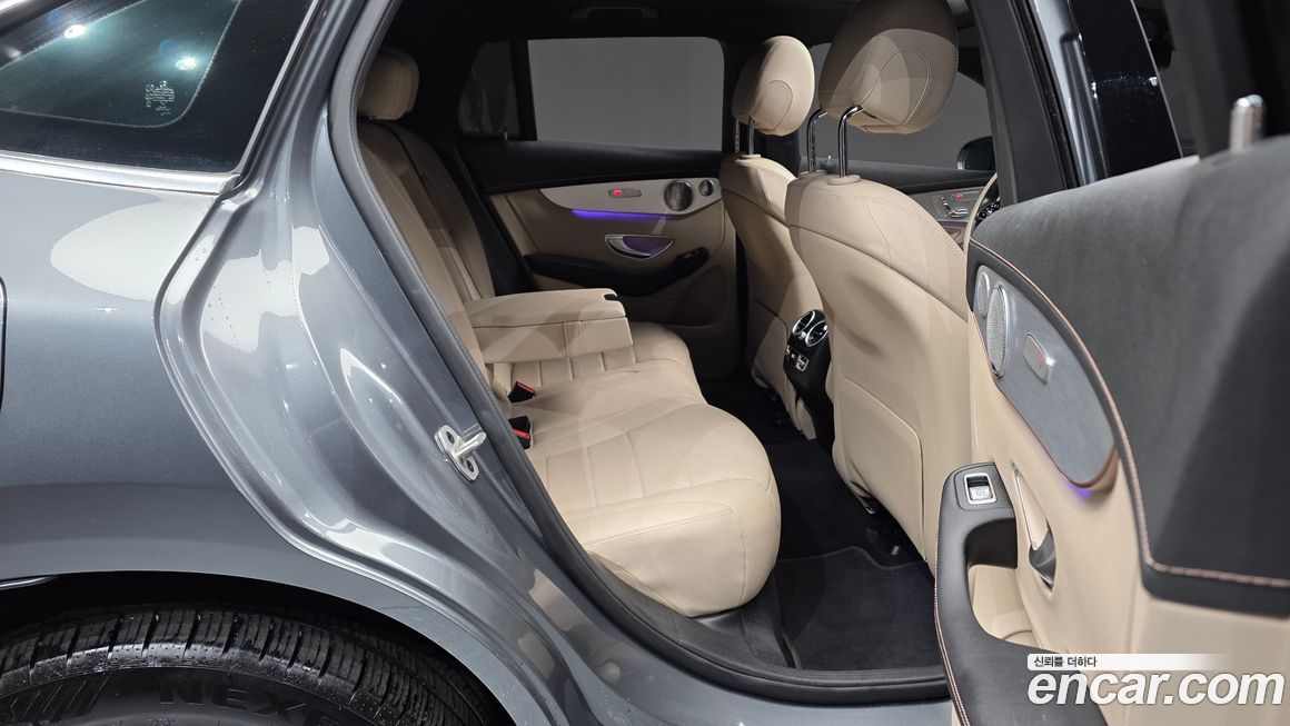 Mercedes-Benz EQC 2021