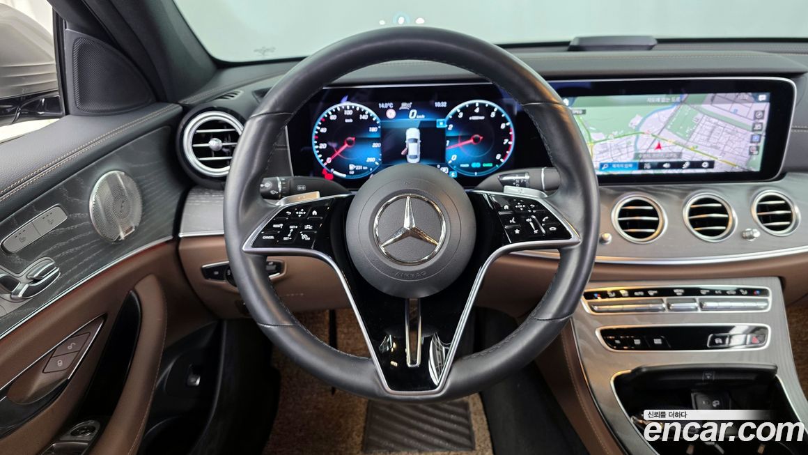 Mercedes-Benz E-Class 2022