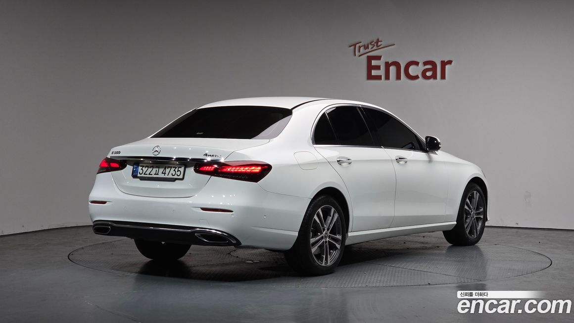 Mercedes-Benz E-Class 2022