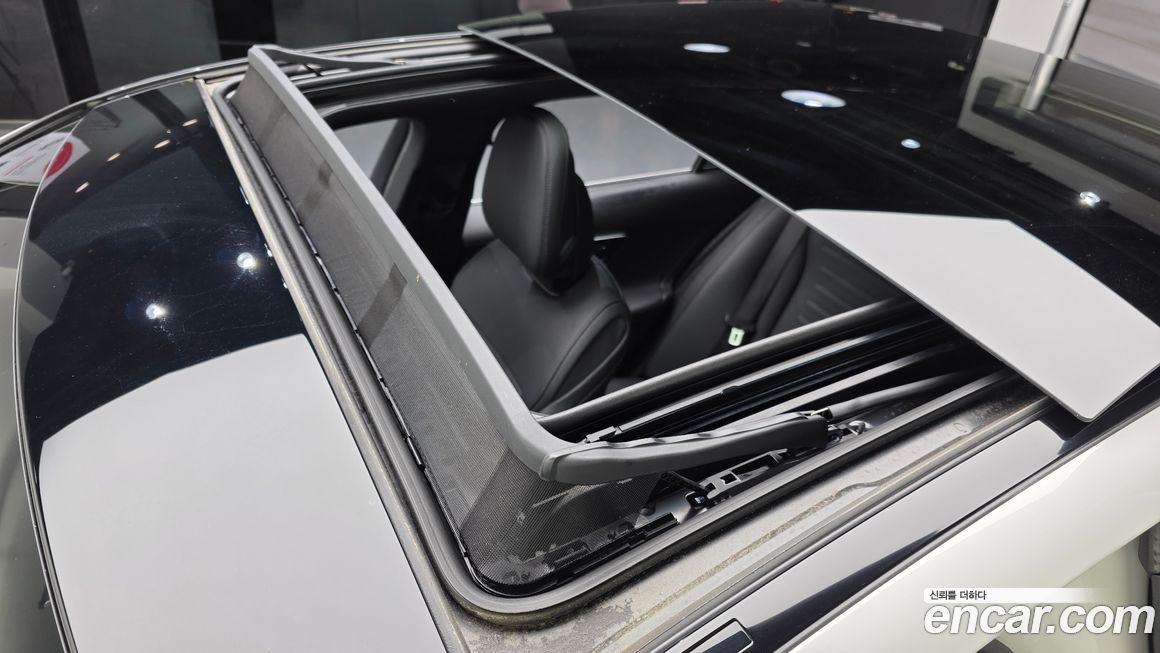 Mercedes-Benz C-Class 2023