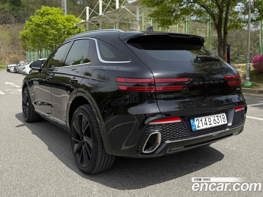 Genesis GV70 2024