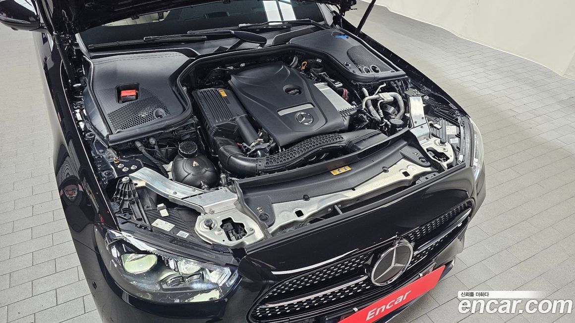 Mercedes-Benz E-Class 2023