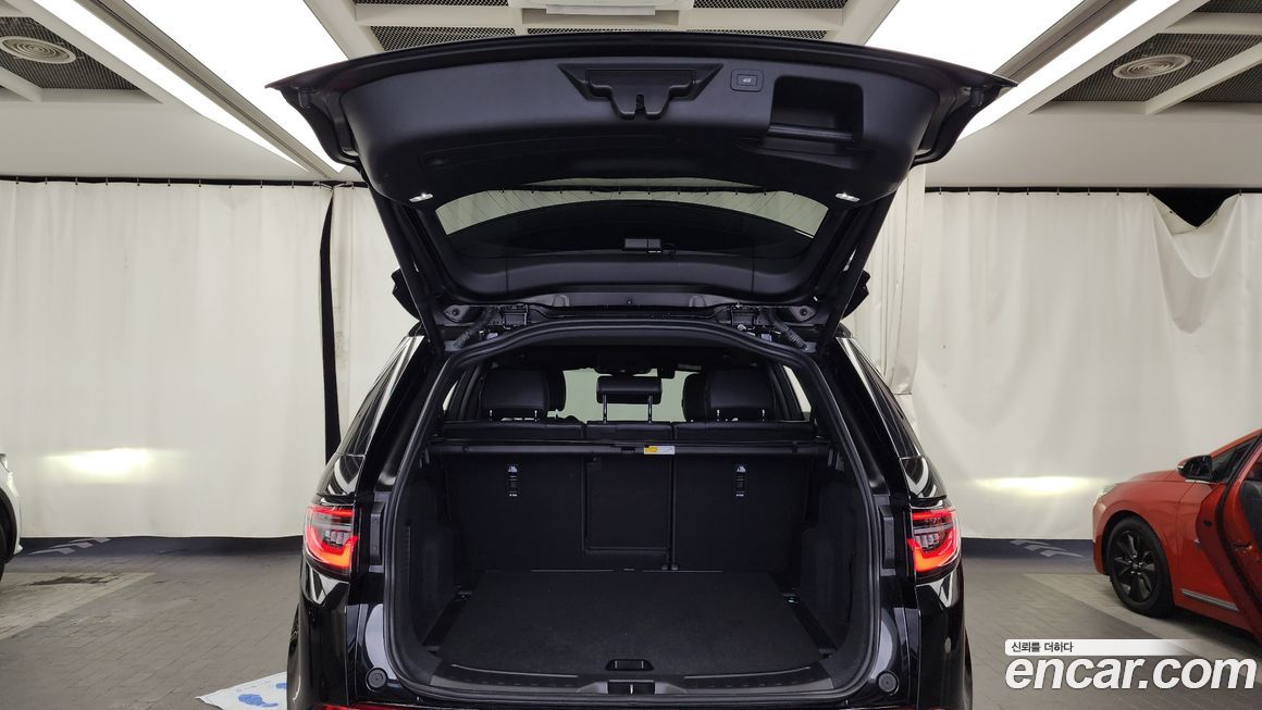 Land Rover Discovery Sport 2024