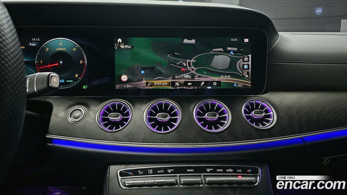 Mercedes-Benz E-Class 2022