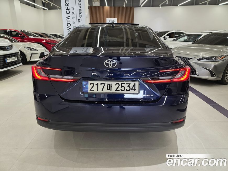 Toyota Camry 2025