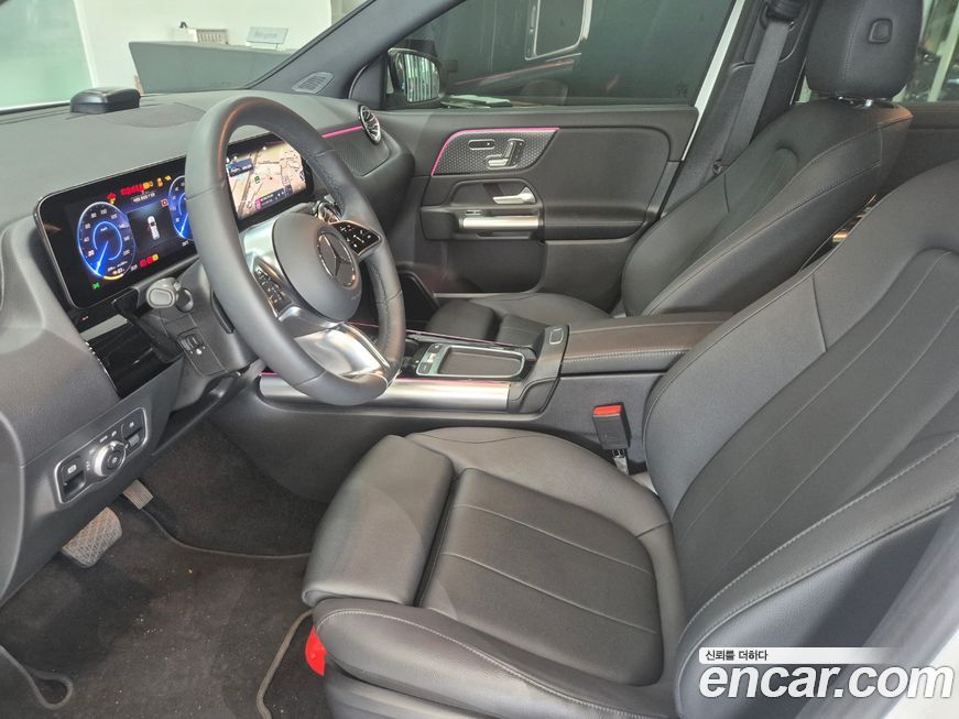 Mercedes-Benz EQA 2025