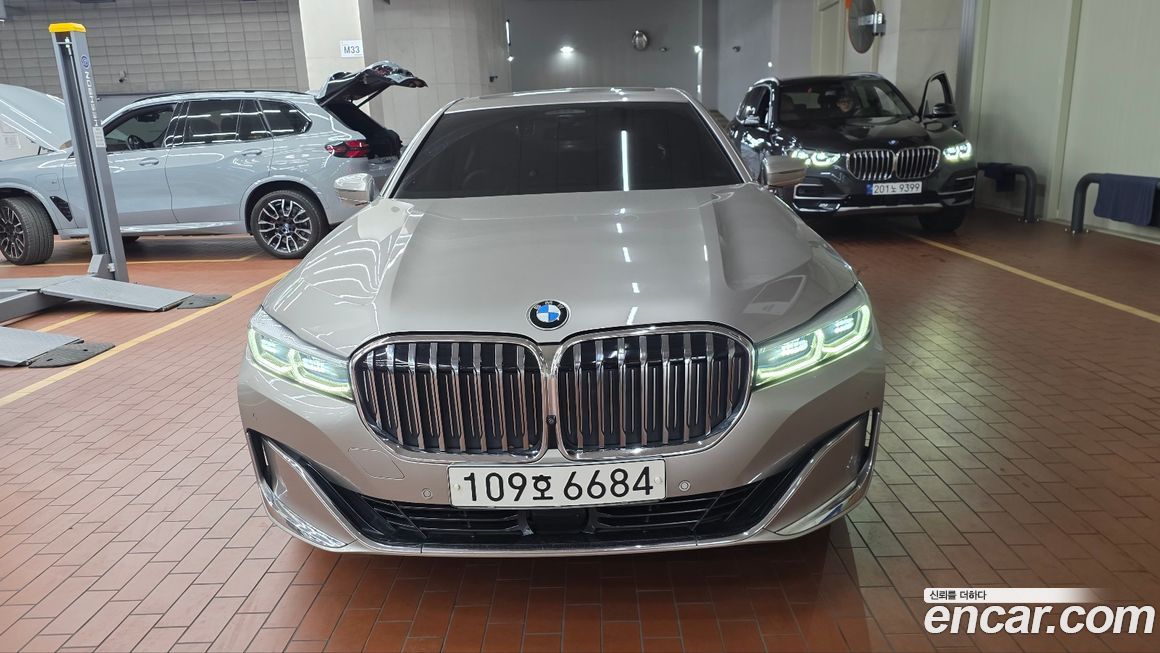 BMW 7-Series 2021