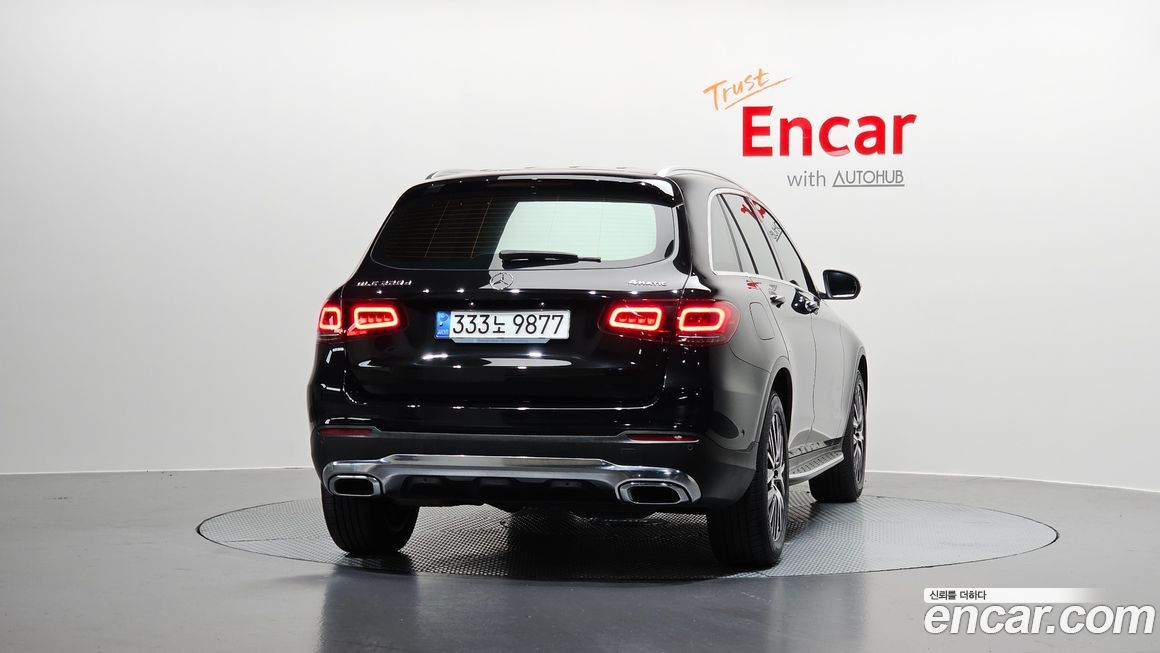 Mercedes-Benz GLC-Class 2021