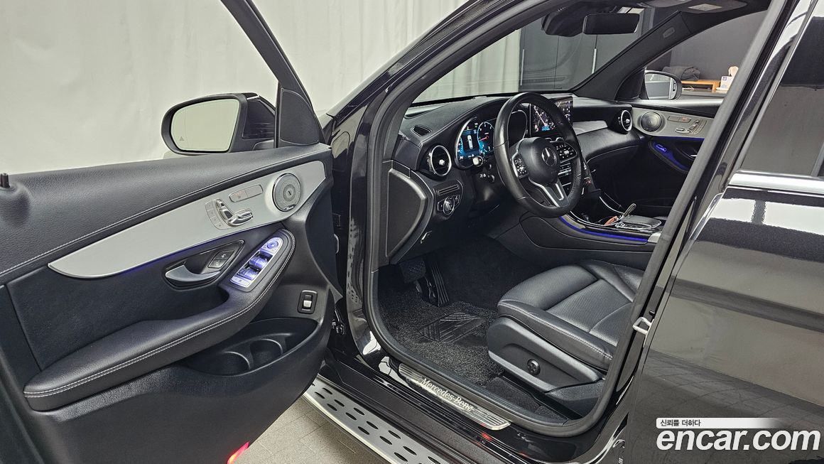 Mercedes-Benz GLC-Class 2021