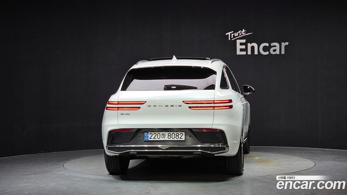 Genesis GV70 2025