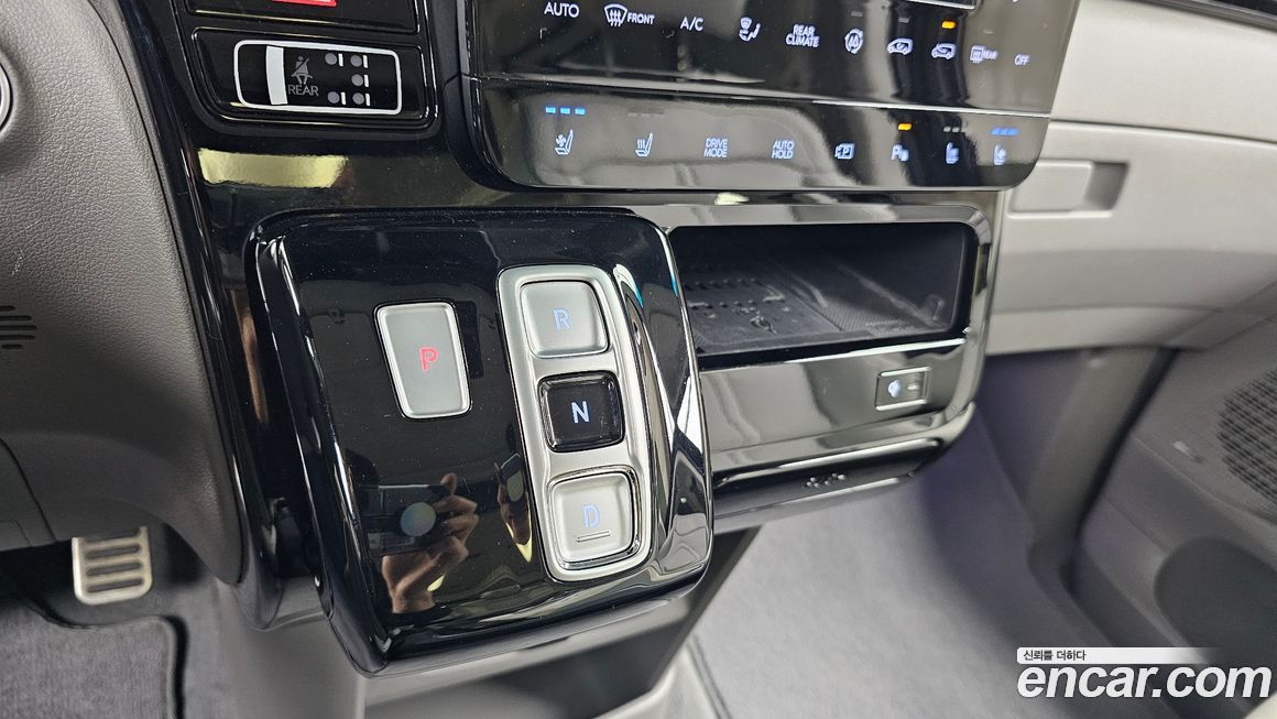 Hyundai Staria 2022