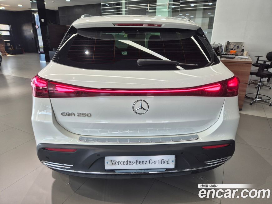 Mercedes-Benz EQA 2025