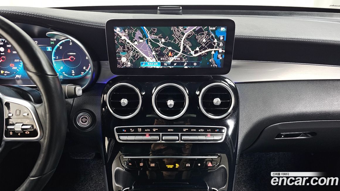 Mercedes-Benz GLC-Class 2021